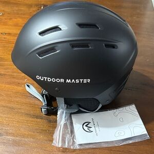 Outdoor Master Men's Matte Black Multi-Sport Helmet